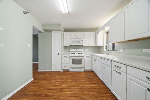 Tiny photo for 5980 Lake Bluff Drive #202, Tinley Park, IL 60477 (MLS # 12566466)