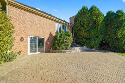 Tiny photo for 510 W Lancaster Court, Inverness, IL 60010 (MLS # 12497681)