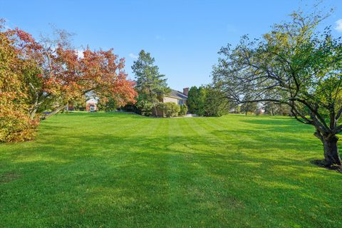 Tiny photo for 510 W Lancaster Court, Inverness, IL 60010 (MLS # 12497681)
