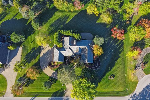 Tiny photo for 510 W Lancaster Court, Inverness, IL 60010 (MLS # 12497681)