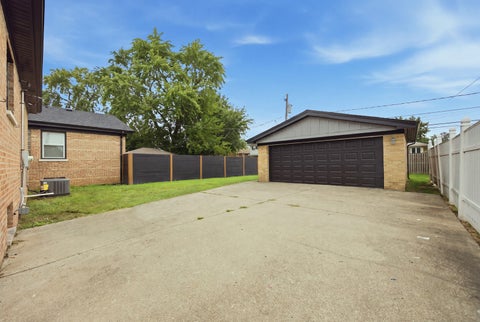 Tiny photo for 9243 S Francisco Avenue, Evergreen Park, IL 60805 (MLS # 12733358)