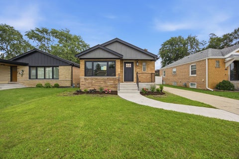 Photo of 9243 S Francisco Avenue, Evergreen Park, IL 60805 (MLS # 12733358)