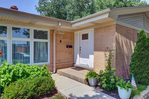 Tiny photo for 2534 Kensington Avenue, Westchester, IL 60154 (MLS # 12749905)