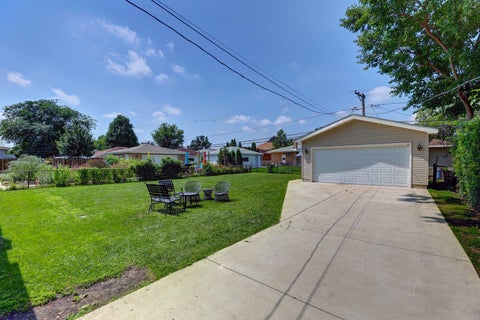Tiny photo for 2534 Kensington Avenue, Westchester, IL 60154 (MLS # 12749905)