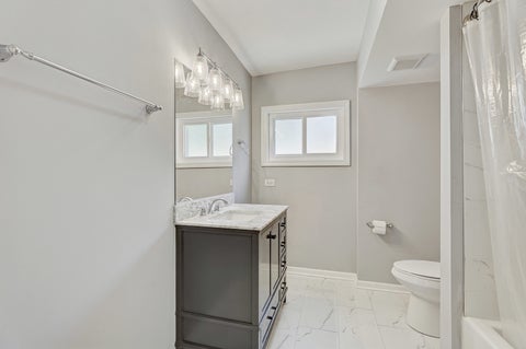 Tiny photo for 2534 Kensington Avenue, Westchester, IL 60154 (MLS # 12749905)