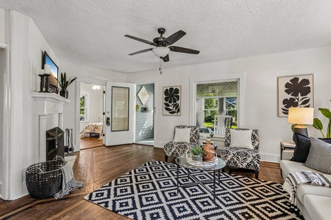 Tiny photo for 217 Prairie Avenue, Libertyville, IL 60048 (MLS # 12780560)