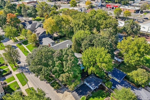 Tiny photo for 217 Prairie Avenue, Libertyville, IL 60048 (MLS # 12780560)