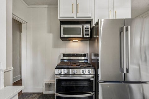 Tiny photo for 217 Prairie Avenue, Libertyville, IL 60048 (MLS # 12780560)