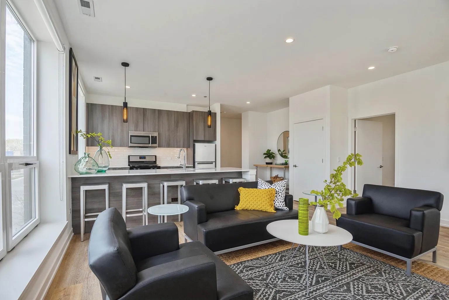 2803 W Henderson Street 306
