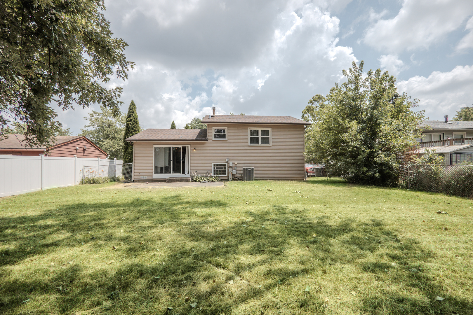 17690 HILLCREST Drive