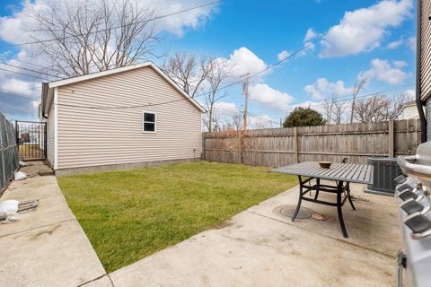 Tiny photo for 5012 S Ada Street, Chicago, IL 60609 (MLS # 12571378)