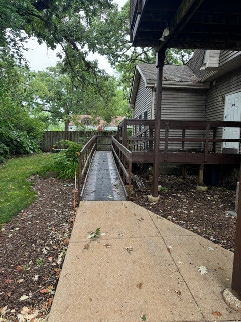 530 Rockland Road 100