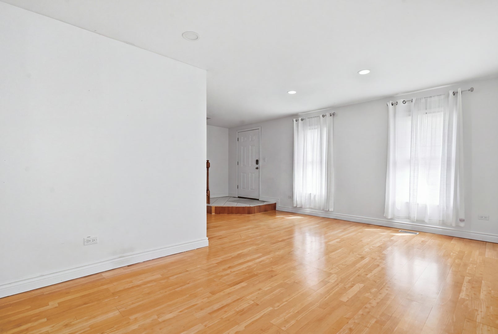 232 SARATOGA Court