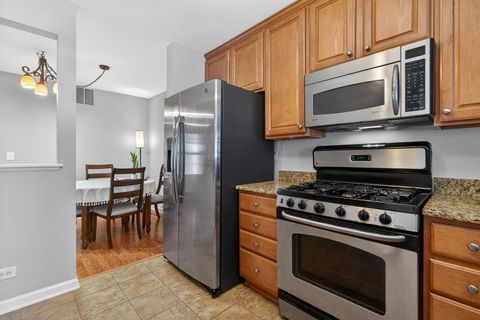 Tiny photo for 244 Steeplechase Court, Schaumburg, IL 60173 (MLS # 12587637)