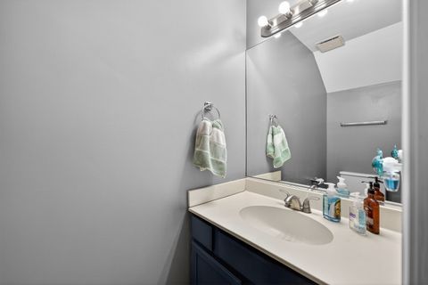 Tiny photo for 842 N Tamarac Boulevard, Addison, IL 60101 (MLS # 12604037)