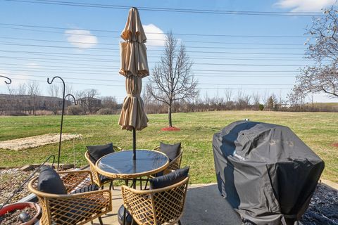 Tiny photo for 842 N Tamarac Boulevard, Addison, IL 60101 (MLS # 12604037)