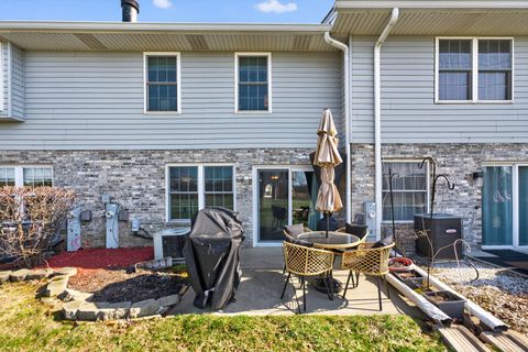 Tiny photo for 842 N Tamarac Boulevard, Addison, IL 60101 (MLS # 12604037)