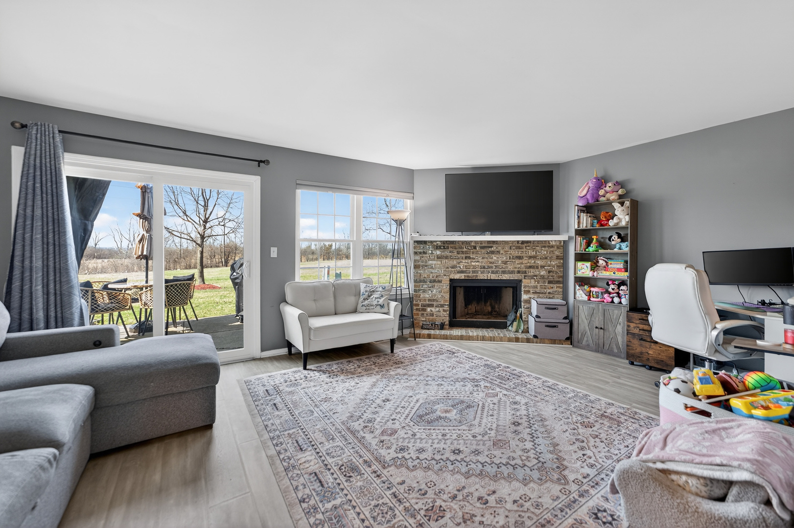 842 N Tamarac Boulevard