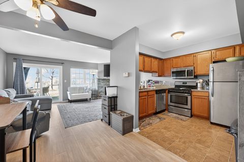 Tiny photo for 842 N Tamarac Boulevard, Addison, IL 60101 (MLS # 12604037)