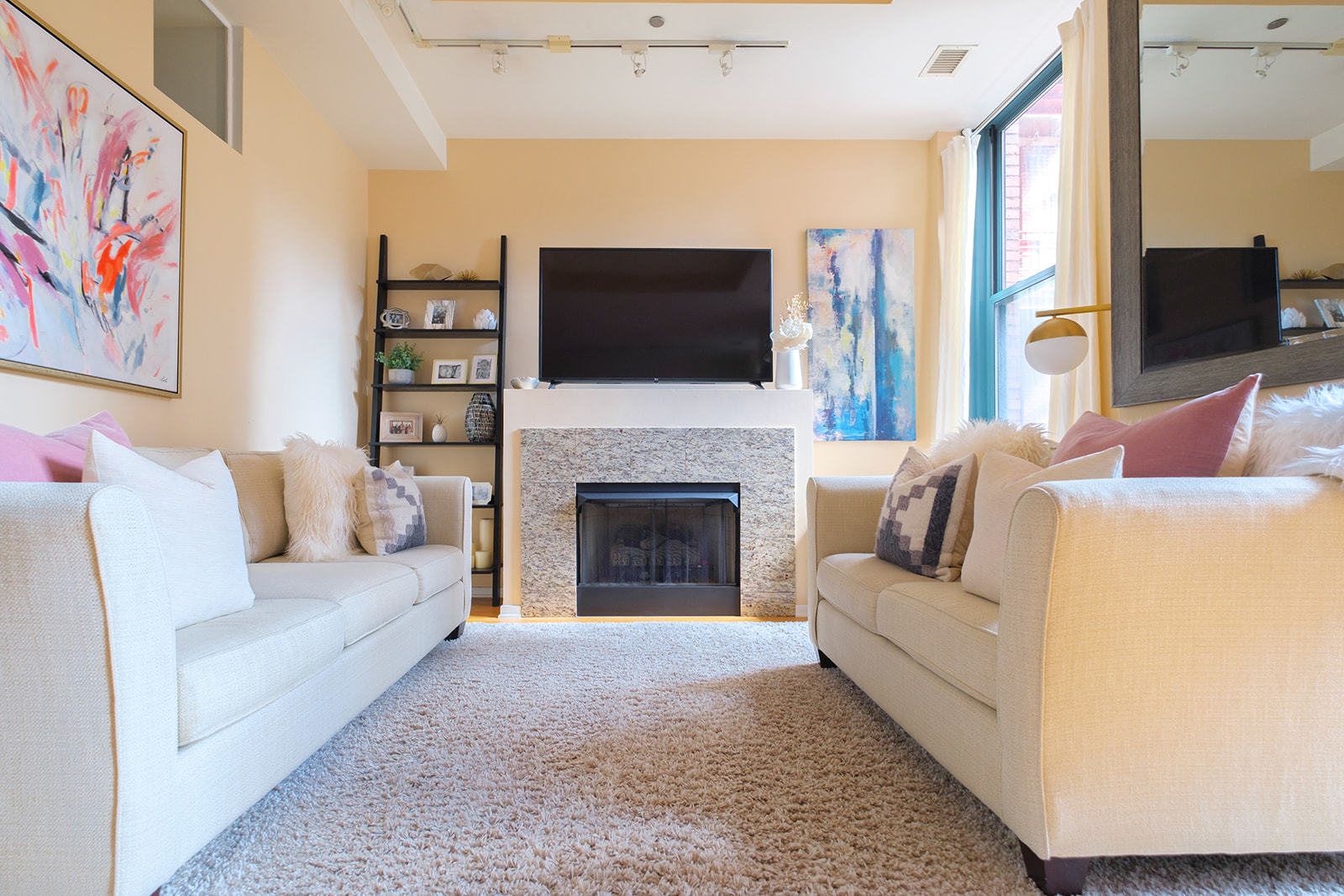 208 W WASHINGTON Street 1708