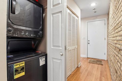 Tiny photo for 1623 W North Shore Avenue #3, Chicago, IL 60626 (MLS # 12627594)