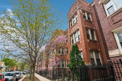 Tiny photo for 1623 W North Shore Avenue #3, Chicago, IL 60626 (MLS # 12627594)
