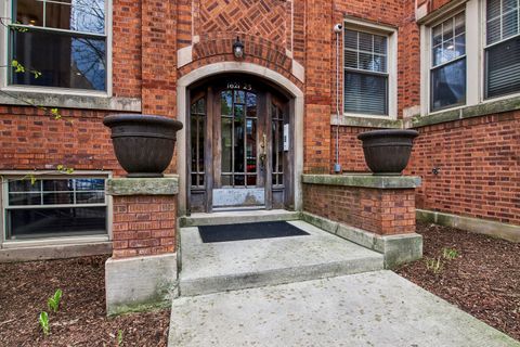 Tiny photo for 1623 W North Shore Avenue #3, Chicago, IL 60626 (MLS # 12627594)
