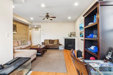 Tiny photo for 1623 W North Shore Avenue #3, Chicago, IL 60626 (MLS # 12627594)