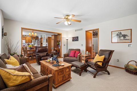 Tiny photo for 401 S 8th Avenue, Eldridge, IA 52748 (MLS # 12677913)