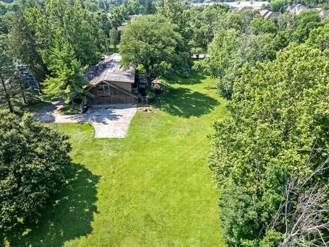 Tiny photo for 8080 Wolf Road, Burr Ridge, IL 60527 (MLS # 12380298)
