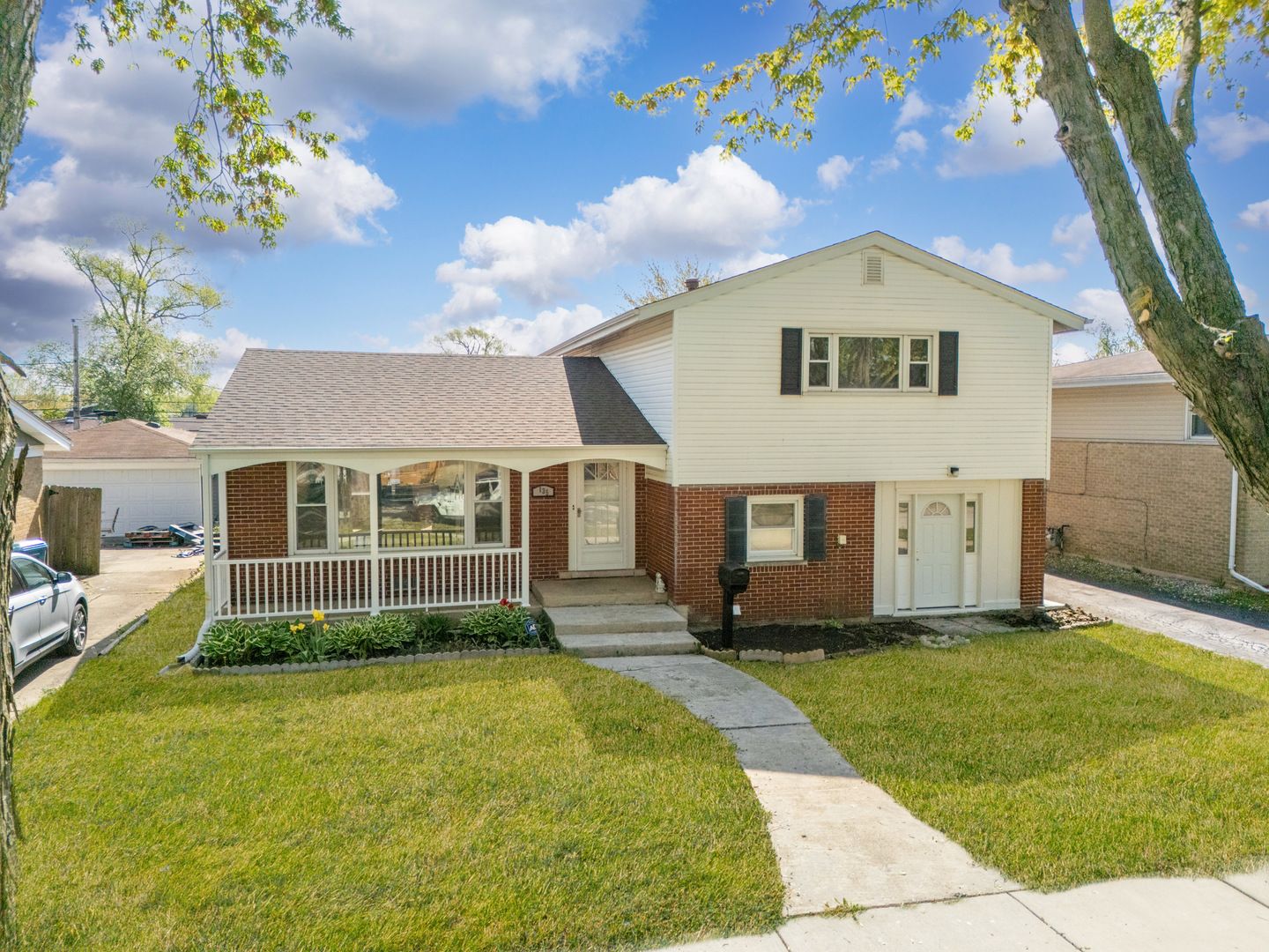 135 N Floyd Lane