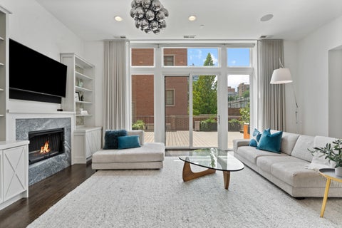 Tiny photo for 3030 N Lake Shore Drive #202, Chicago, IL 60657 (MLS # 12730095)