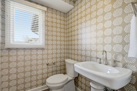 Tiny photo for 11 Princeton Road, Hinsdale, IL 60521 (MLS # 12641427)
