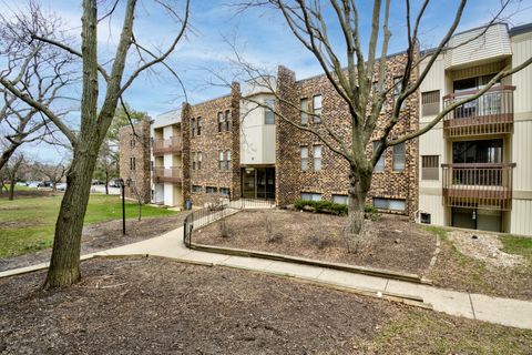 2275 Country Club Drive 24 Woodridge IL 60517