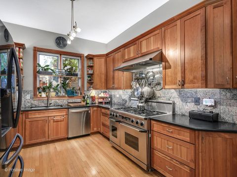 Tiny photo for 823 S Oakley Boulevard, Chicago, IL 60612 (MLS # 12508120)