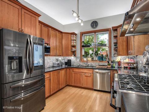 Tiny photo for 823 S Oakley Boulevard, Chicago, IL 60612 (MLS # 12508120)