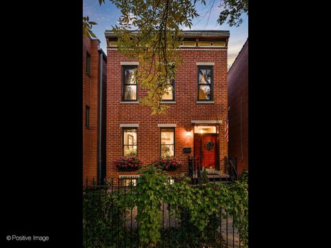 Tiny photo for 823 S Oakley Boulevard, Chicago, IL 60612 (MLS # 12508120)