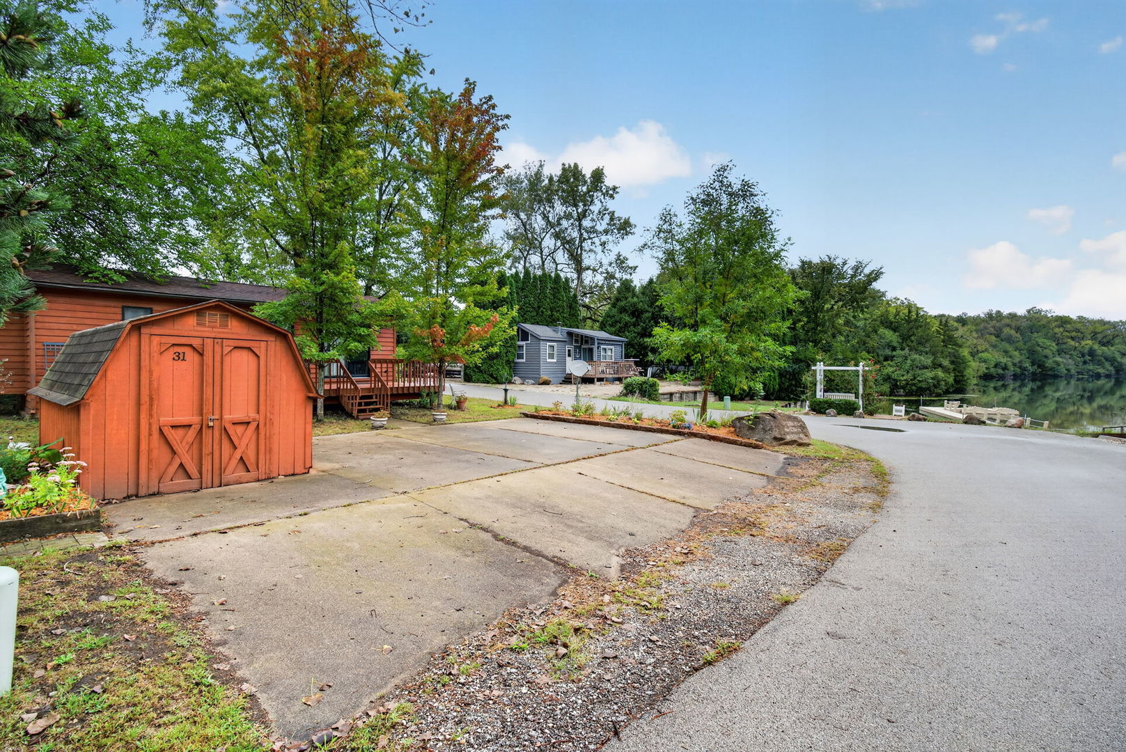 31 Lakeshore Drive