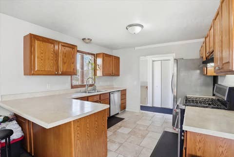 Tiny photo for 1707 Joanna Avenue, Zion, IL 60099 (MLS # 12680202)