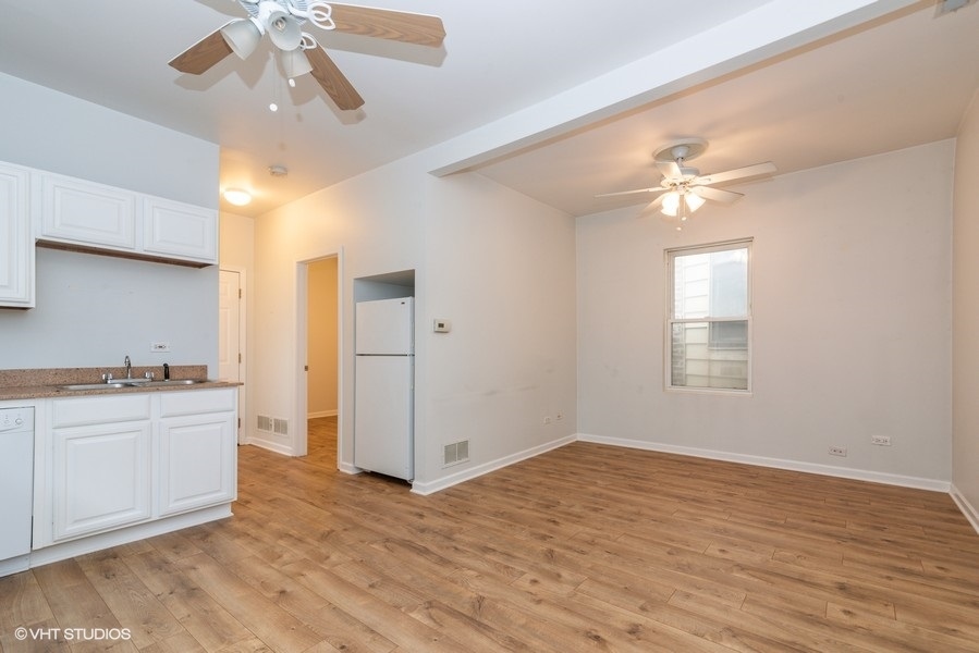 912 N ASHLAND Avenue 2B