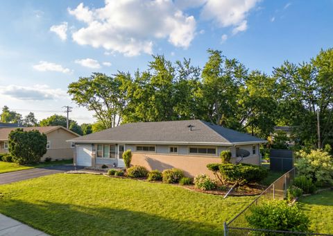 Photo of 345 Maricopa Lane, Hoffman Estates, IL 60169 (MLS # 12581863)