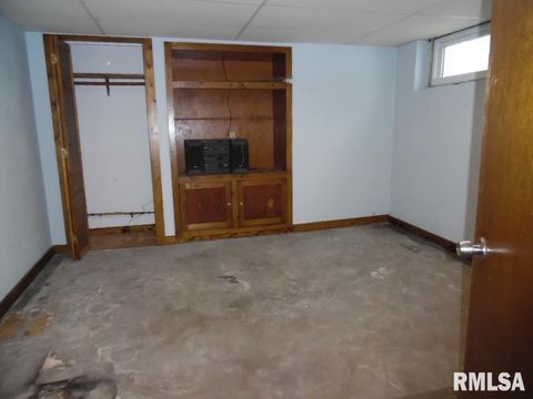 Tiny photo for 1620 N 3RD Street, Clinton, IA 52732 (MLS # QC4269977)