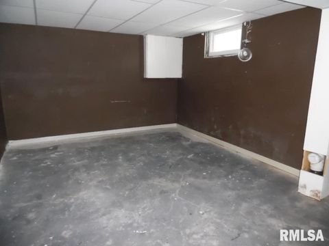 Tiny photo for 1620 N 3RD Street, Clinton, IA 52732 (MLS # QC4269977)