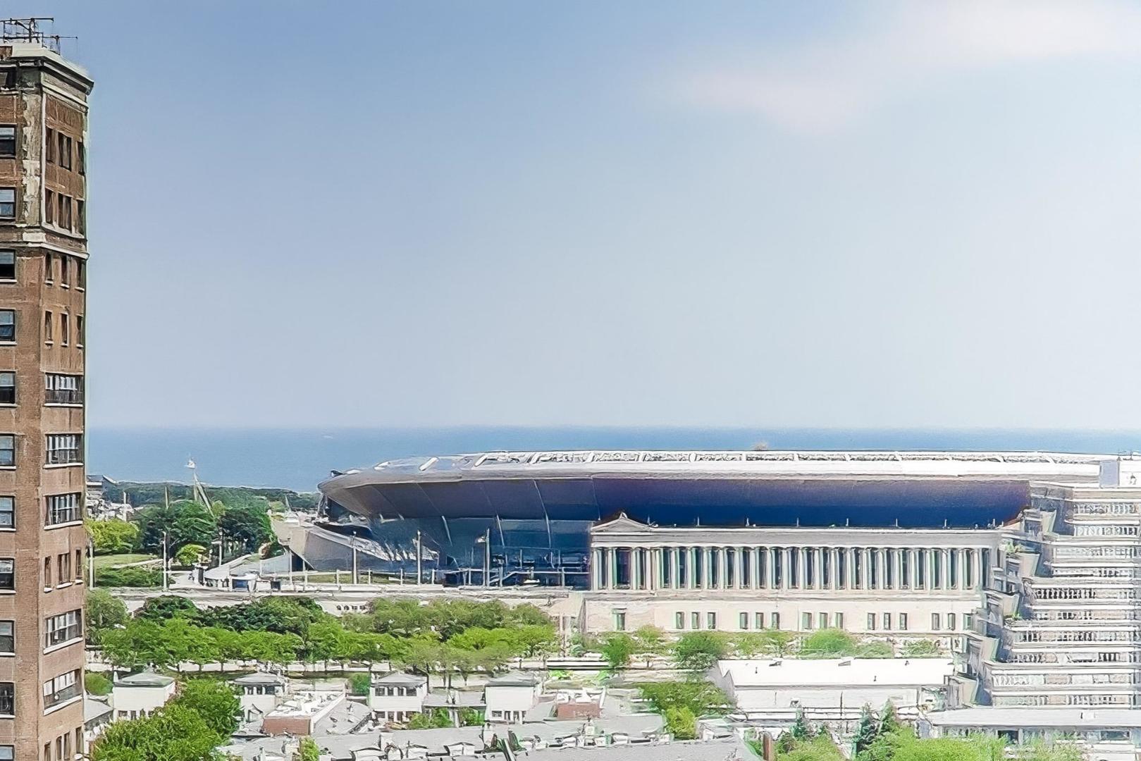 Chicago, Illinois 60605, United States, 2 Bedrooms Bedrooms, ,2 BathroomsBathrooms,Residential,Active,245350