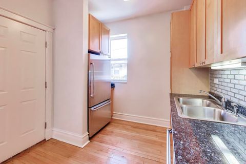 Tiny photo for 832 W Lakeside Place #3N, Chicago, IL 60640 (MLS # 12585361)