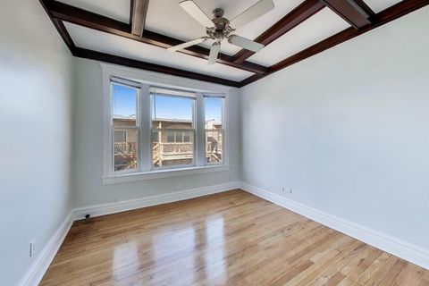 Tiny photo for 832 W Lakeside Place #3N, Chicago, IL 60640 (MLS # 12585361)