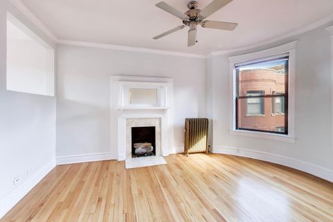 Tiny photo for 832 W Lakeside Place #3N, Chicago, IL 60640 (MLS # 12585361)