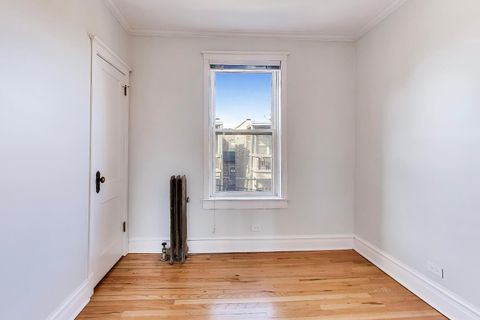 Tiny photo for 832 W Lakeside Place #3N, Chicago, IL 60640 (MLS # 12585361)