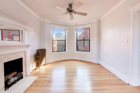 Tiny photo for 832 W Lakeside Place #3N, Chicago, IL 60640 (MLS # 12585361)