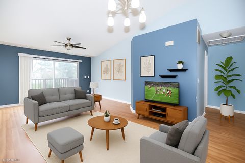 Tiny photo for 2831 S Embers Lane, Arlington Heights, IL 60005 (MLS # 12511595)